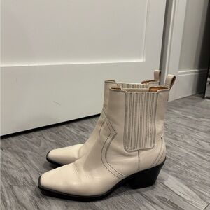Crown Vintage White Ankle Booties - Size 9